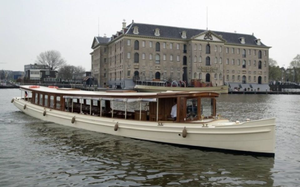 Dinervaartocht salonboot